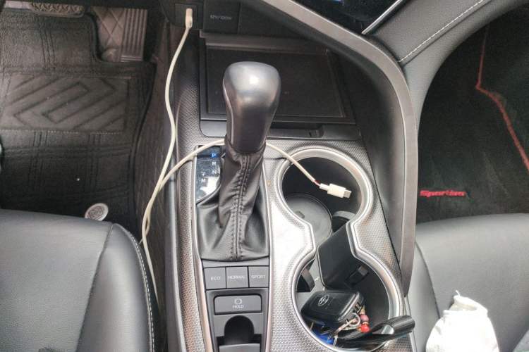 Used Toyota Camry 2021 2.0S FENGSHANG Edition Gear Lever