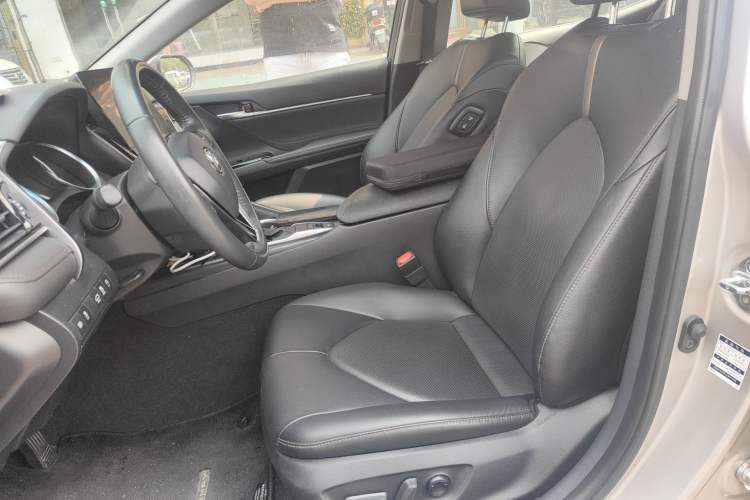 Used Toyota Camry 2021 2.0G Luxury Edition Left Front Seat