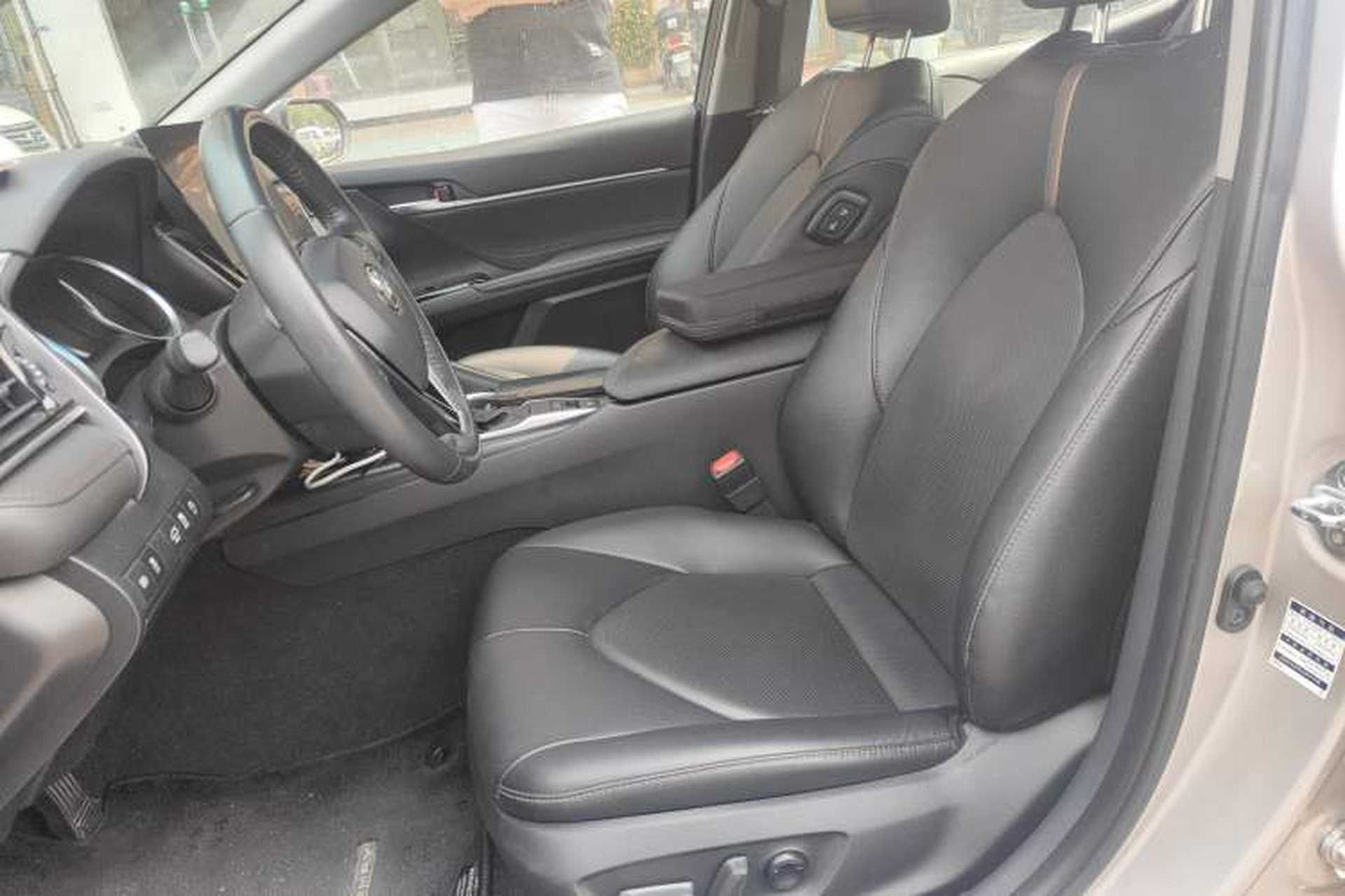 Used Toyota Camry 2021 2.0G Luxury Edition Left Front Seat