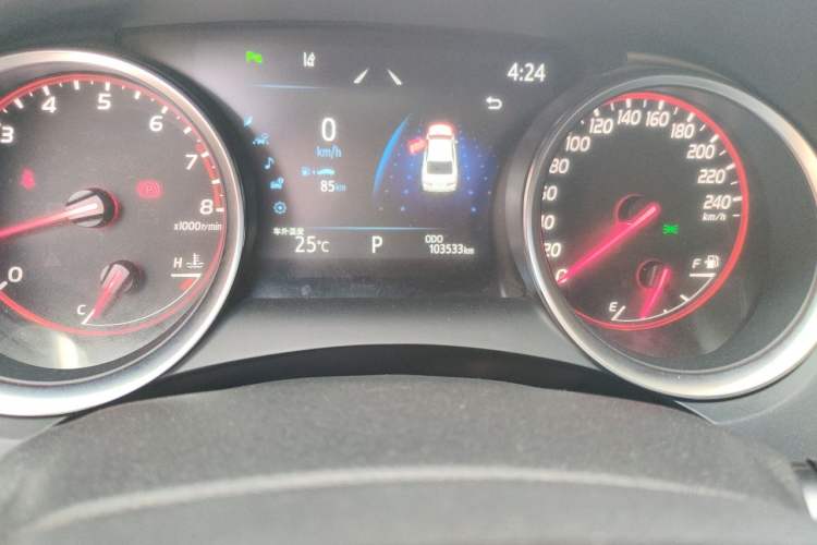 Used Toyota Camry 2021 2.0S FENGSHANG Edition Odometer Close Up