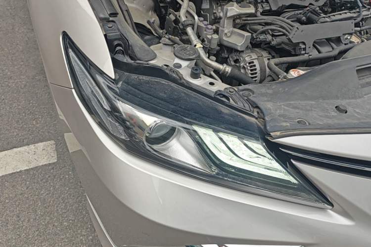 Used Toyota Camry 2021 2.5G Luxury Edition Right Front Headlight