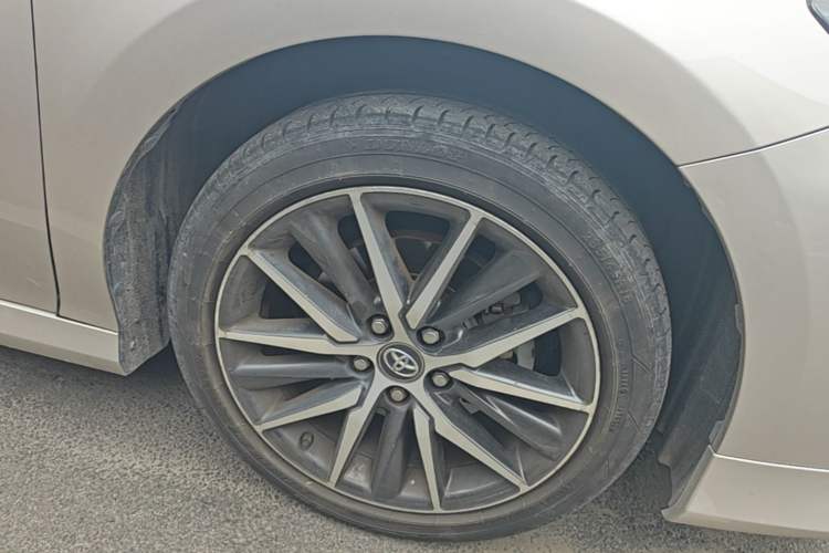 Used Toyota Camry 2021 2.5G Luxury Edition Right Front Wheel Hub