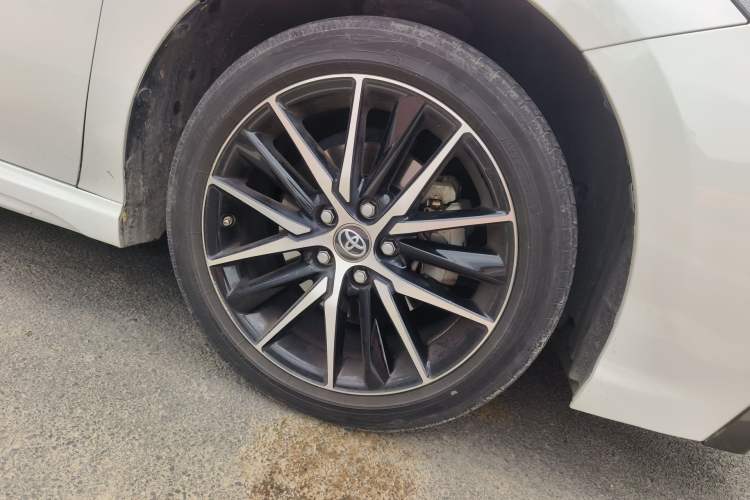 Used Toyota Camry 2021 2.0S FENGSHANG Edition Right Front Wheel Hub