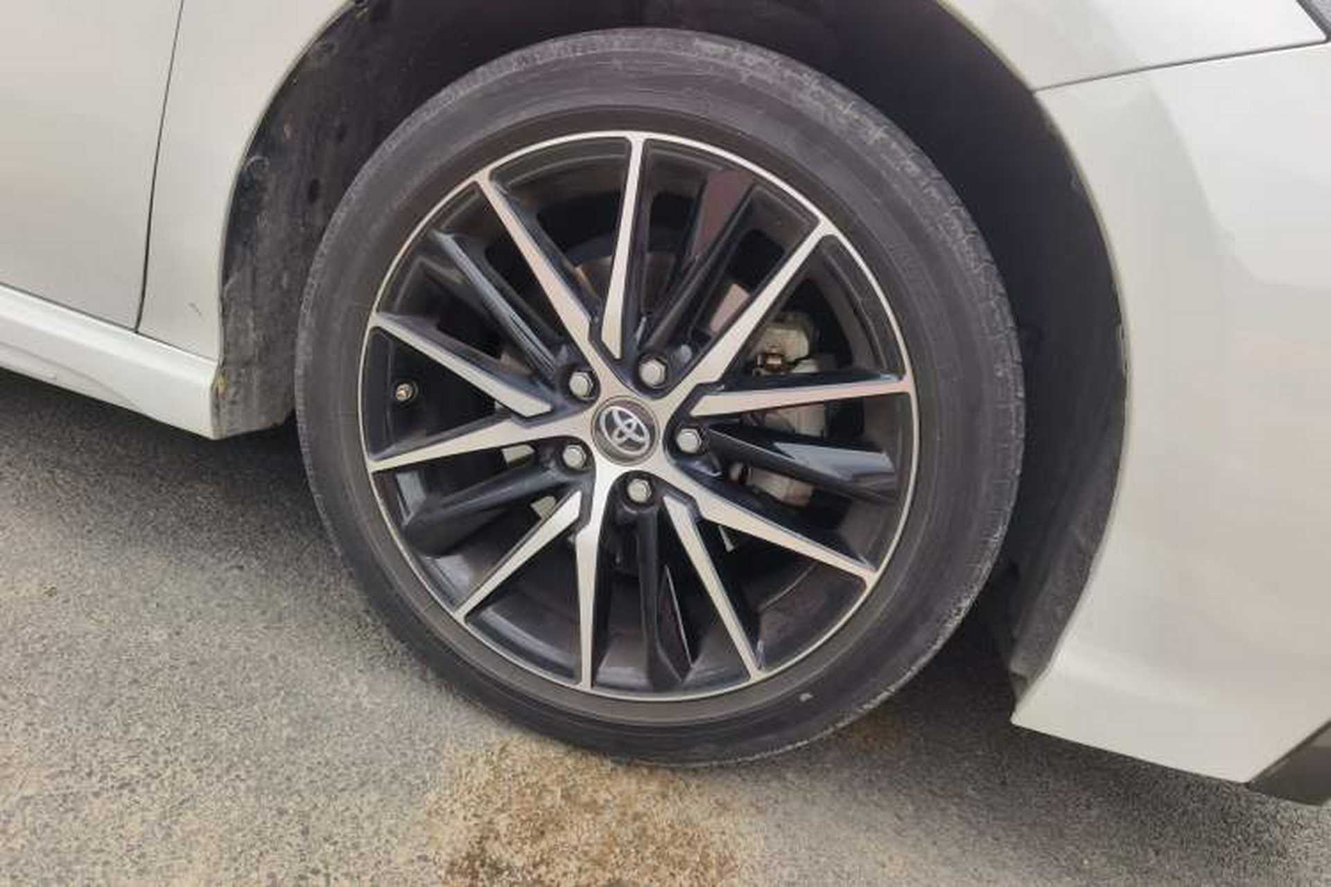 Used Toyota Camry 2021 2.0S FENGSHANG Edition Right Front Wheel Hub