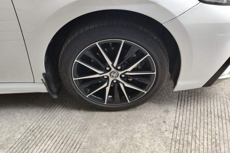 Used Toyota Camry 2021 2.0S FENGSHANG Edition Right Front Wheel Hub