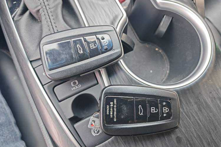Used Toyota Camry 2021 2.5G Luxury Edition Vehicle Key