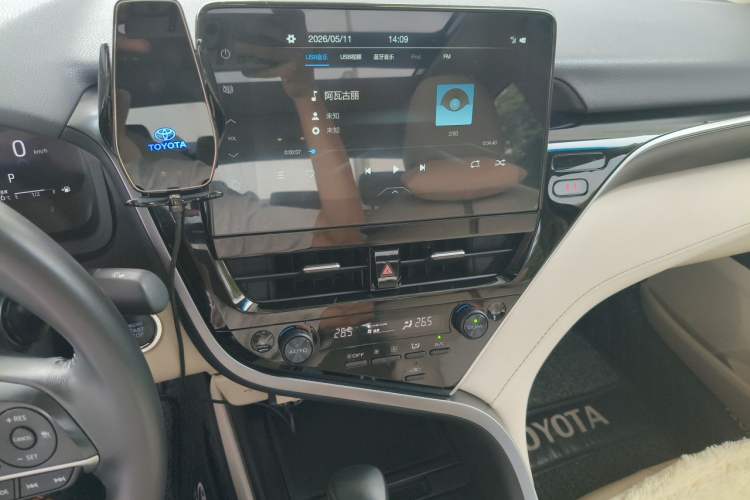 Used Toyota Camry 2021 2.5G Luxury Edition Audio And AC Panel