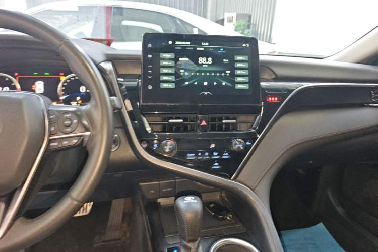 Used Toyota Camry 2021 2.5G Luxury Edition Audio And AC Panel