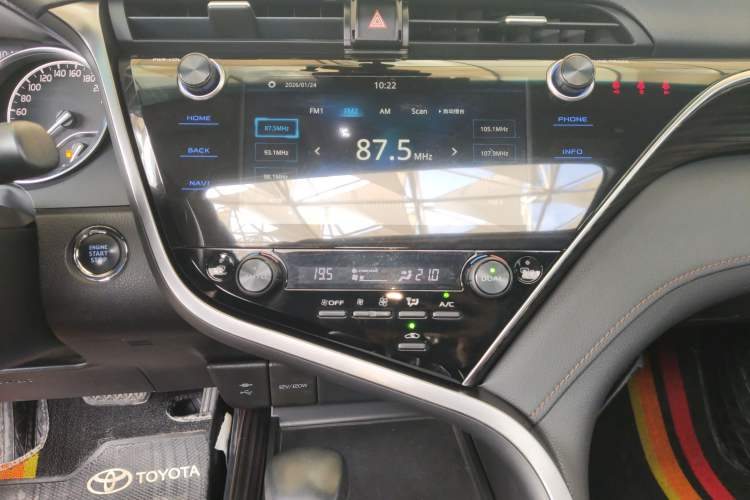 Used Toyota Camry 2021 2.0G Luxury Edition Audio And AC Panel