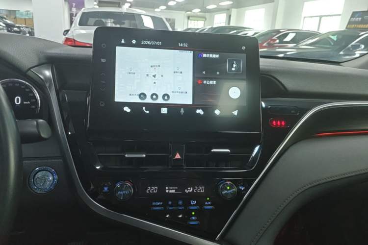 Used Toyota Camry 2021 Dual-Motor 2.5HG Luxury Edition Audio And AC Panel