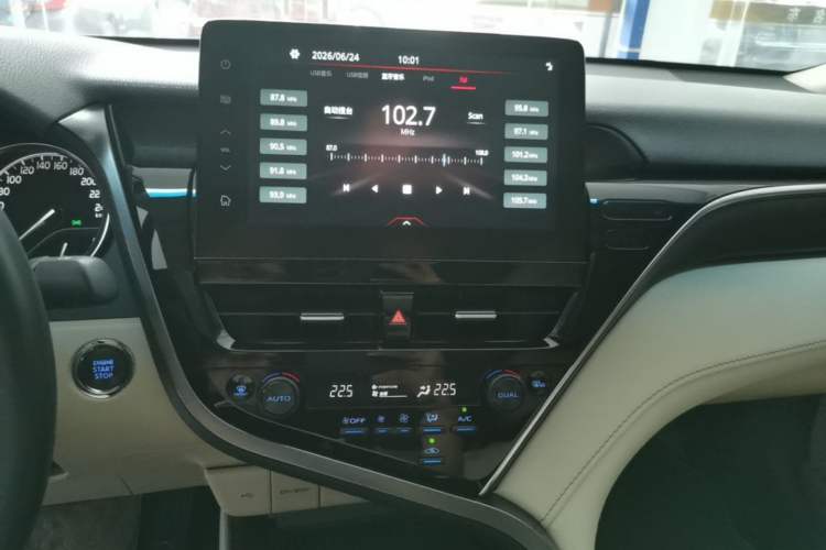 Used Toyota Camry 2021 2.0G Luxury Edition Audio And AC Panel