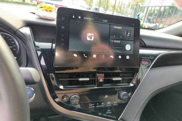 Used Toyota Camry 2021 Dual-Motor 2.5HG Luxury Edition Audio And AC Panel