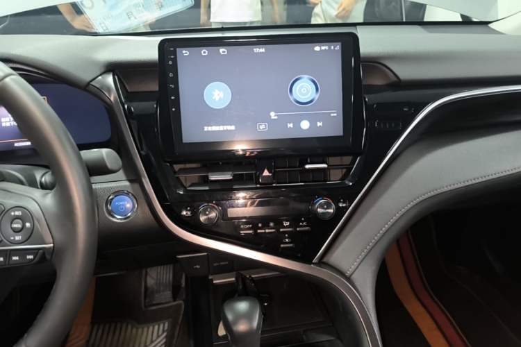 Used Toyota Camry 2021 Dual-Motor 2.5HG Luxury Edition Audio And AC Panel
