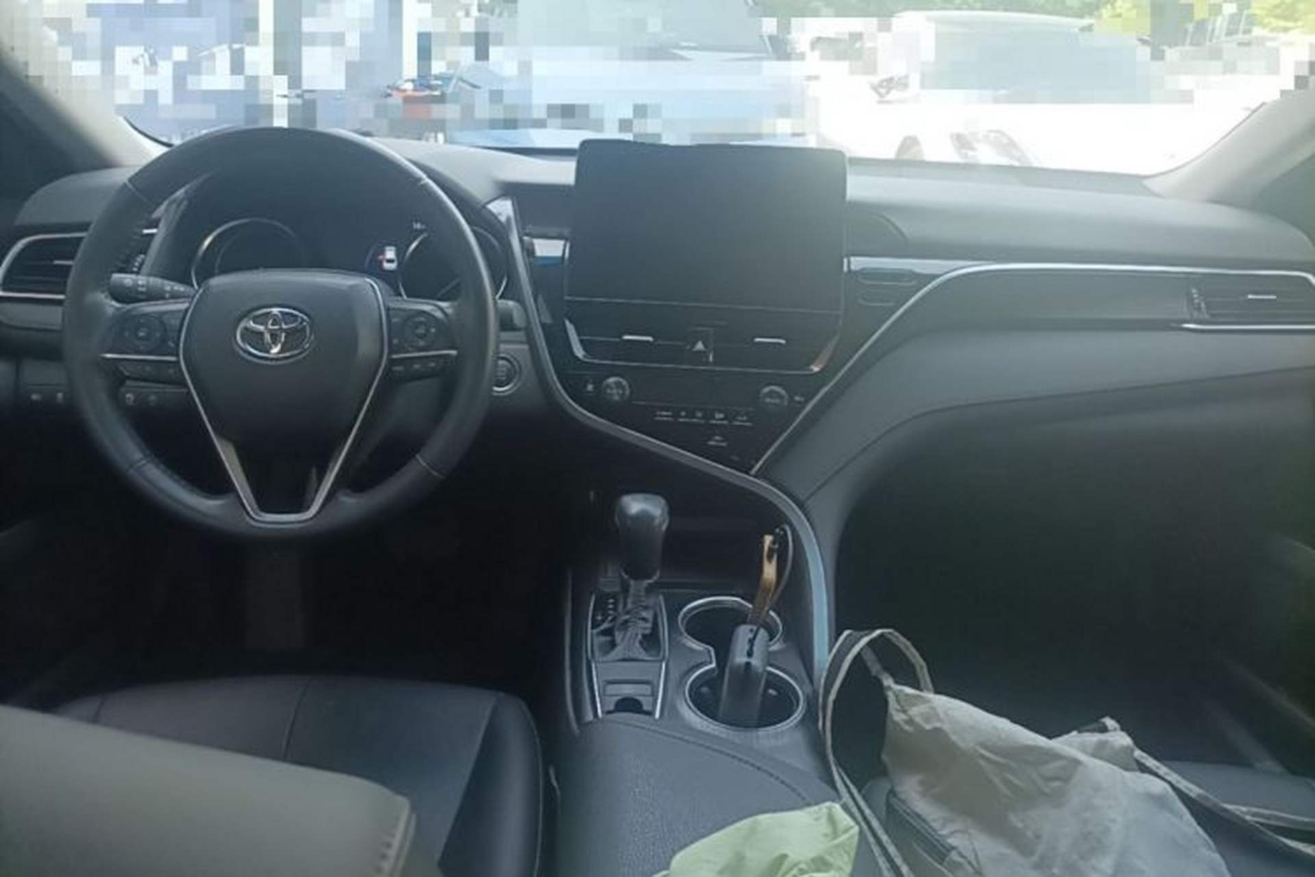 Used Toyota Camry 2021 2.0G Luxury Edition Center Console