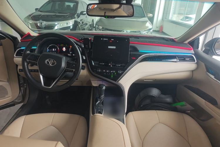 Used Toyota Camry 2021 2.5G Luxury Edition Center Console