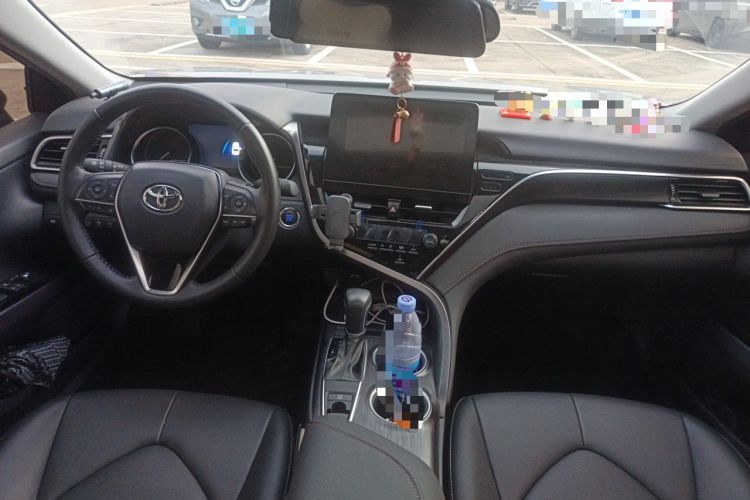 Used Toyota Camry 2021 2.0G Luxury Edition Center Console
