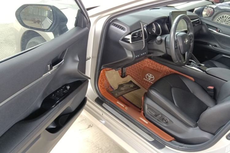 Used Toyota Camry 2021 2.0G Luxury Edition Driver Seat
