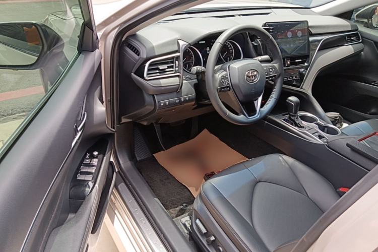Used Toyota Camry 2021 2.0G Luxury Edition Driver Seat