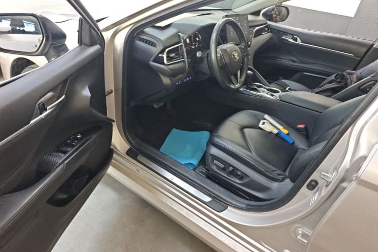 Used Toyota Camry 2021 2.5G Luxury Edition Driver Seat
