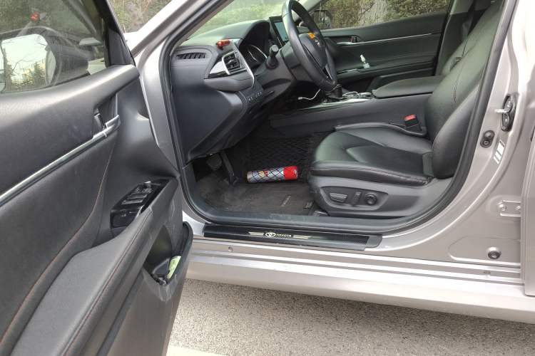 Used Toyota Camry 2021 2.0G Luxury Edition Driver Seat