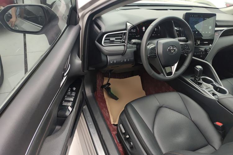 Used Toyota Camry 2021 2.5G Luxury Edition Driver Seat