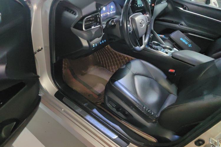 Used Toyota Camry 2021 2.5G Luxury Edition Driver Seat