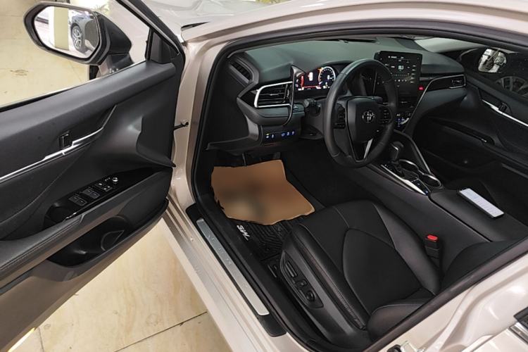 Used Toyota Camry 2021 2.5G Luxury Edition Driver Seat