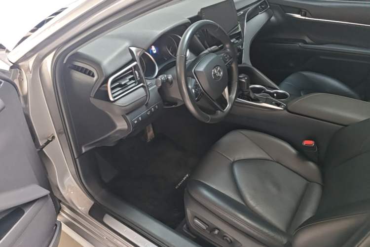 Used Toyota Camry 2021 2.0G Luxury Edition Driver Seat