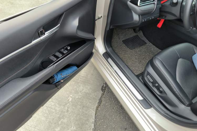 Used Toyota Camry 2021 Dual-Motor 2.5HG Luxury Edition Driver Seat