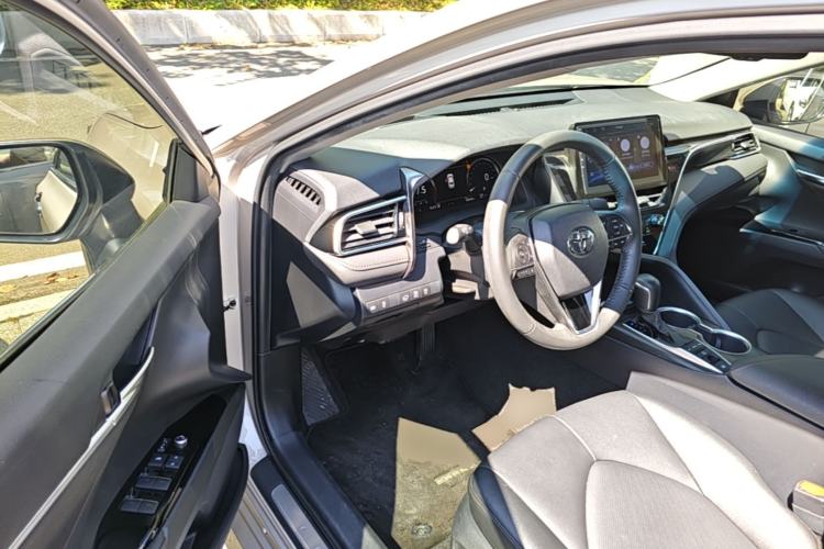 Used Toyota Camry 2021 2.5G Luxury Edition Driver Seat