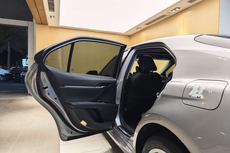 Used Toyota Camry 2021 2.0G Luxury Edition Exterior 10
