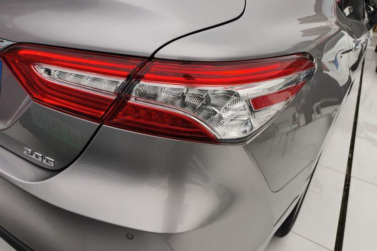 Used Toyota Camry 2021 2.0G Luxury Edition Exterior 3