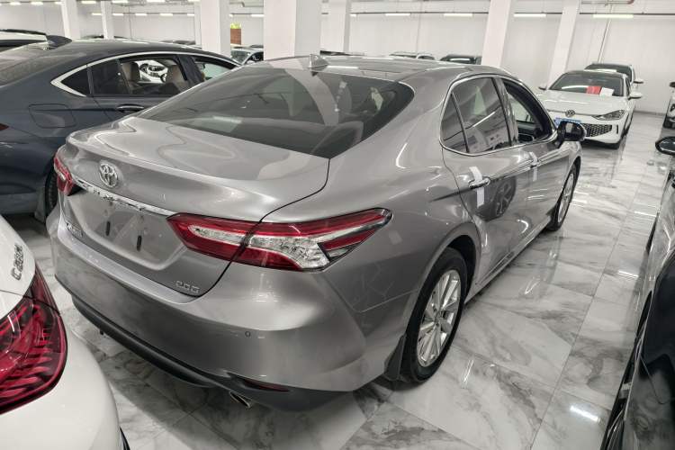 Used Toyota Camry 2021 2.0G Luxury Edition Exterior 4