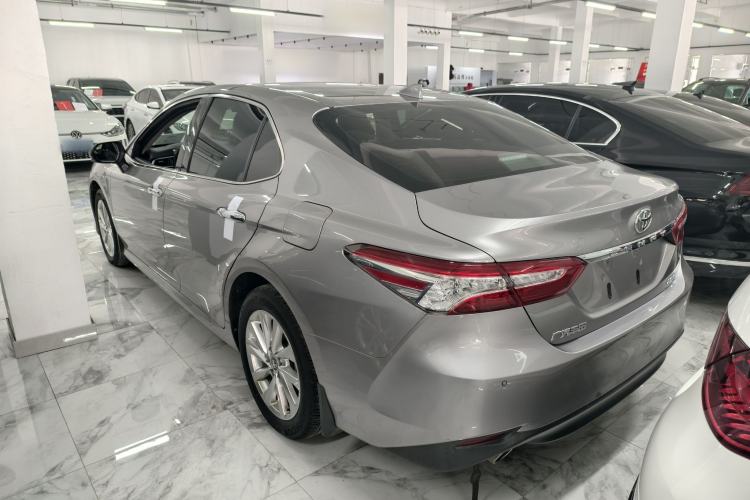 Used Toyota Camry 2021 2.0G Luxury Edition Exterior 5