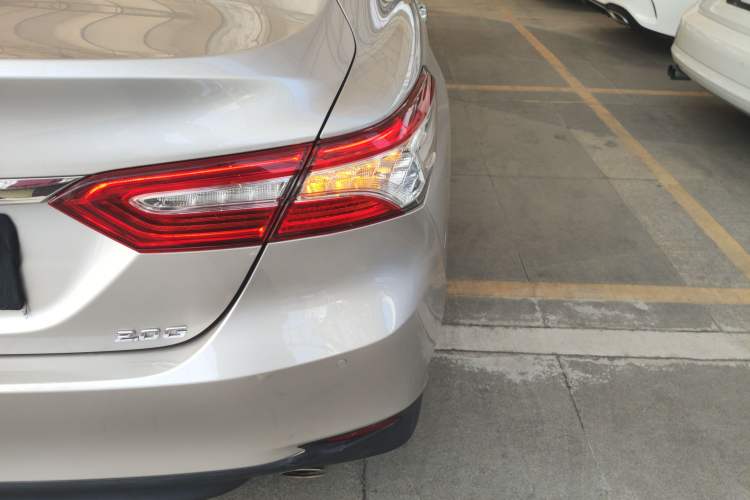 Used Toyota Camry 2021 2.0G Luxury Edition Exterior 6