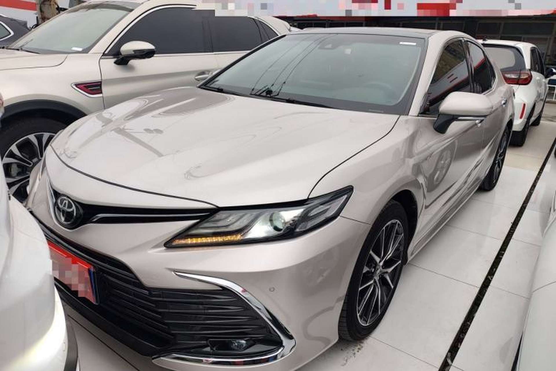 Used Toyota Camry 2021 2.5G Luxury Edition Front Left 45 Deg