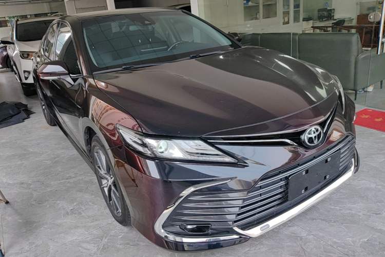 Used Toyota Camry 2021 2.5G Luxury Edition Front Right 45 Deg