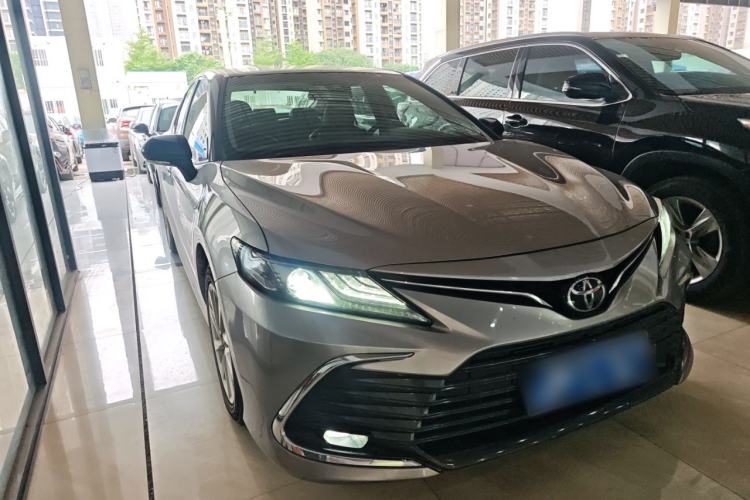 Used Toyota Camry 2021 2.0G Luxury Edition Front Right 45 Deg