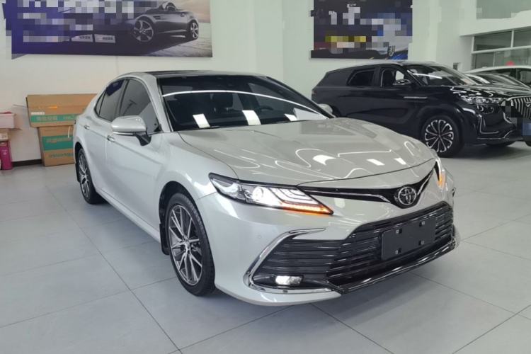 Used Toyota Camry 2021 2.5G Luxury Edition Front Right 45 Deg