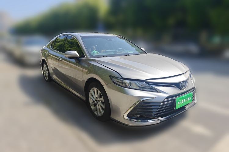 Used Toyota Camry 2021 2.0G Luxury Edition Front Right 45 Deg
