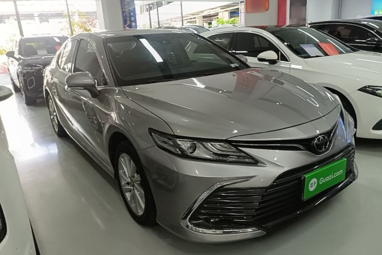 Used Toyota Camry 2021 2.0G Luxury Edition Front Right 45 Deg