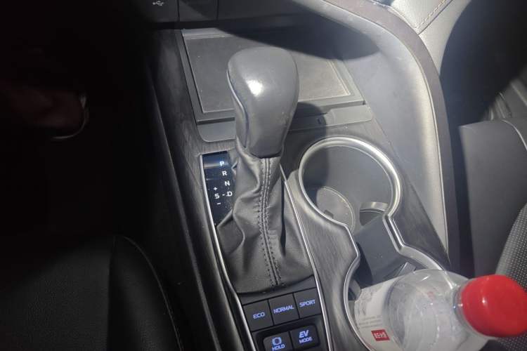 Used Toyota Camry 2021 Dual-Motor 2.5HG Luxury Edition Gear Lever