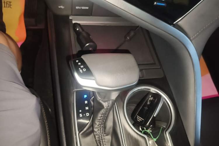 Used Toyota Camry 2021 2.5G Luxury Edition Gear Lever