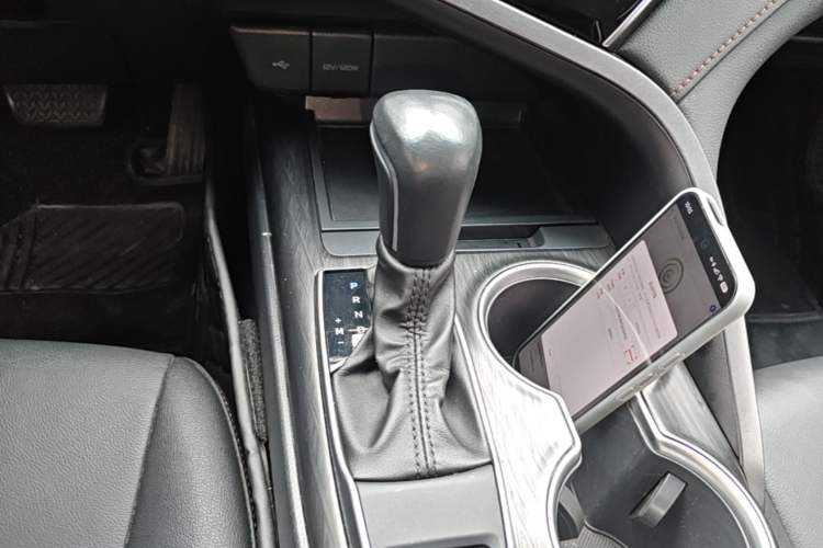 Used Toyota Camry 2021 2.0G Luxury Edition Gear Lever
