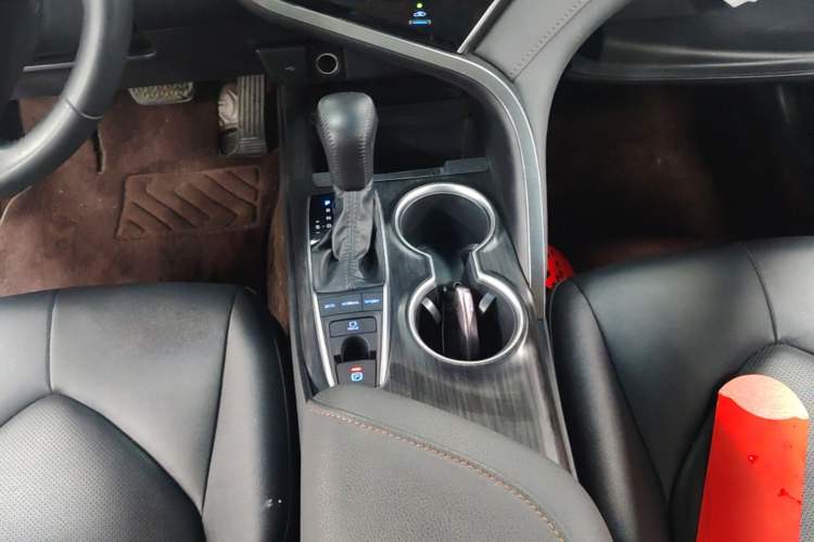 Used Toyota Camry 2021 2.5G Luxury Edition Gear Lever
