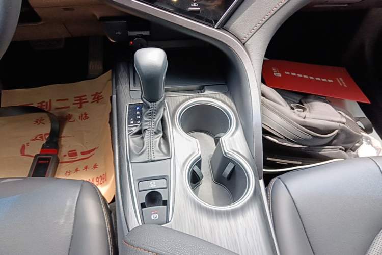Used Toyota Camry 2021 2.0G Luxury Edition Gear Lever