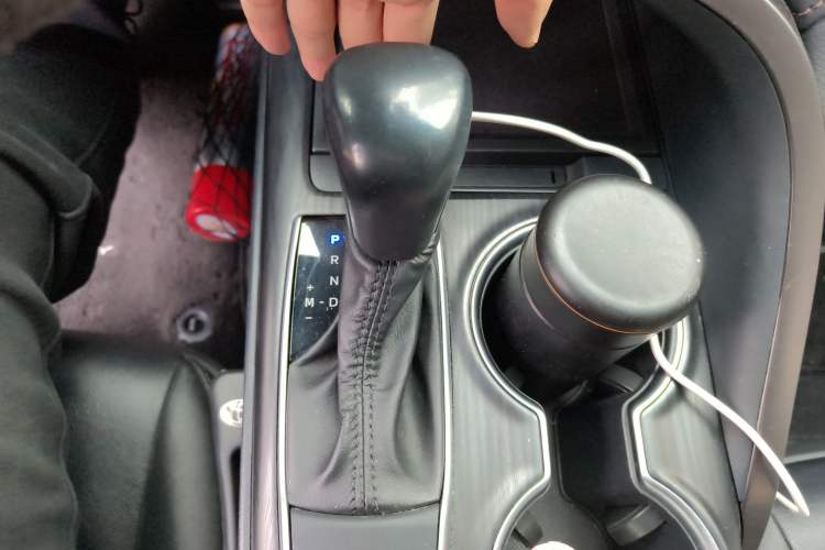 Used Toyota Camry 2021 2.0G Luxury Edition Gear Lever
