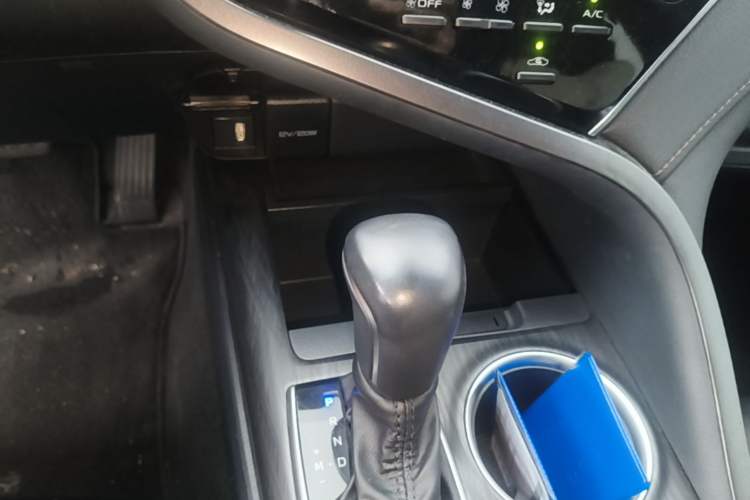 Used Toyota Camry 2021 2.0G Luxury Edition Gear Lever