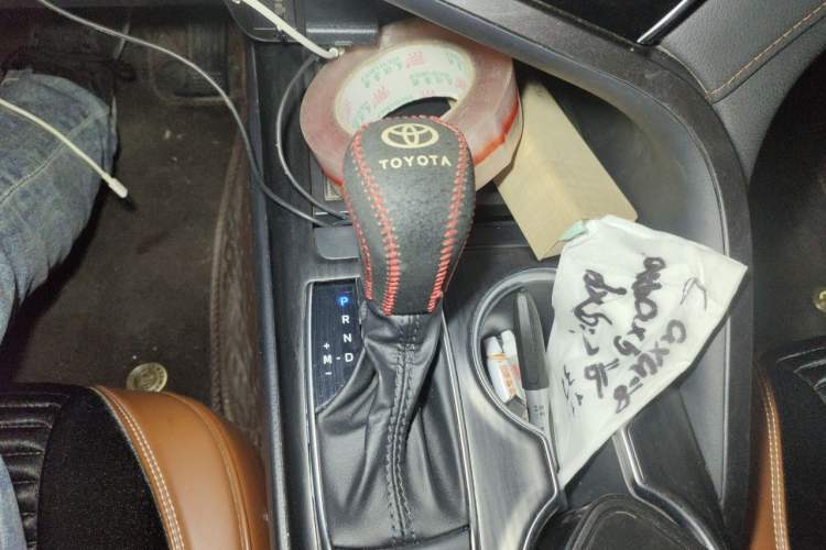 Used Toyota Camry 2021 2.0G Luxury Edition Gear Lever