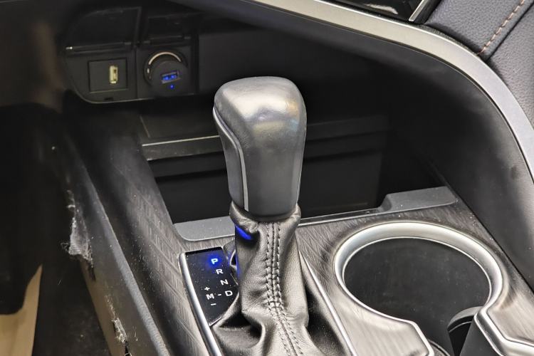 Used Toyota Camry 2021 2.0G Luxury Edition Gear Lever